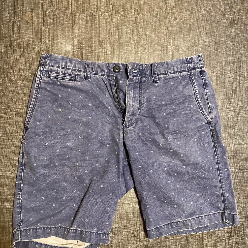 Retro GAP Navy shorts with pattern size 30